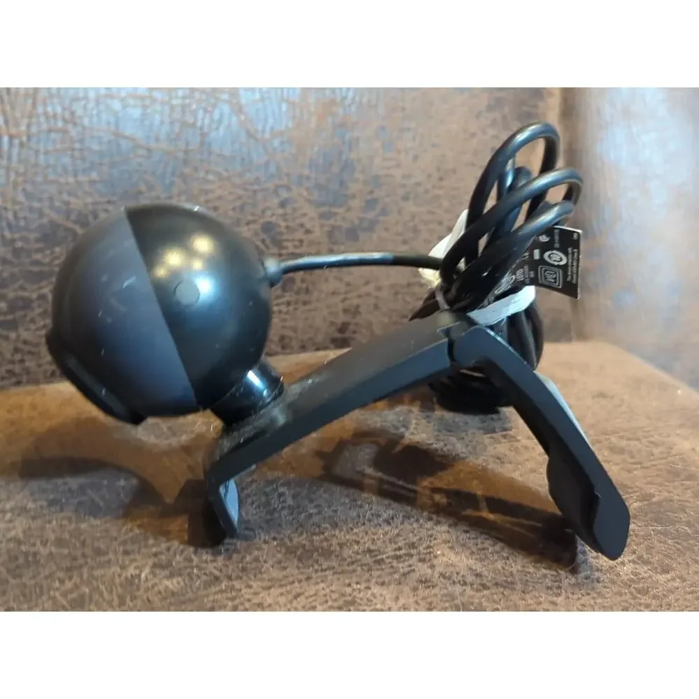 Logitech C200 Webcam V-U0011 (860-000277) Clip-on Black Good Condition * WORKS *